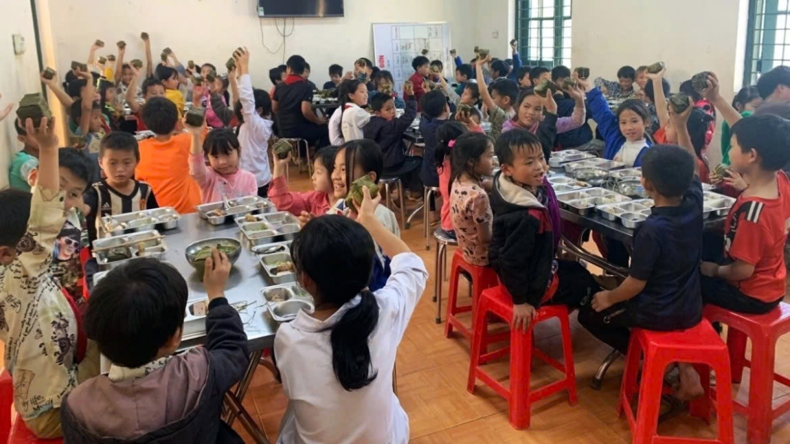 Students in border areas receive increased support from Government
